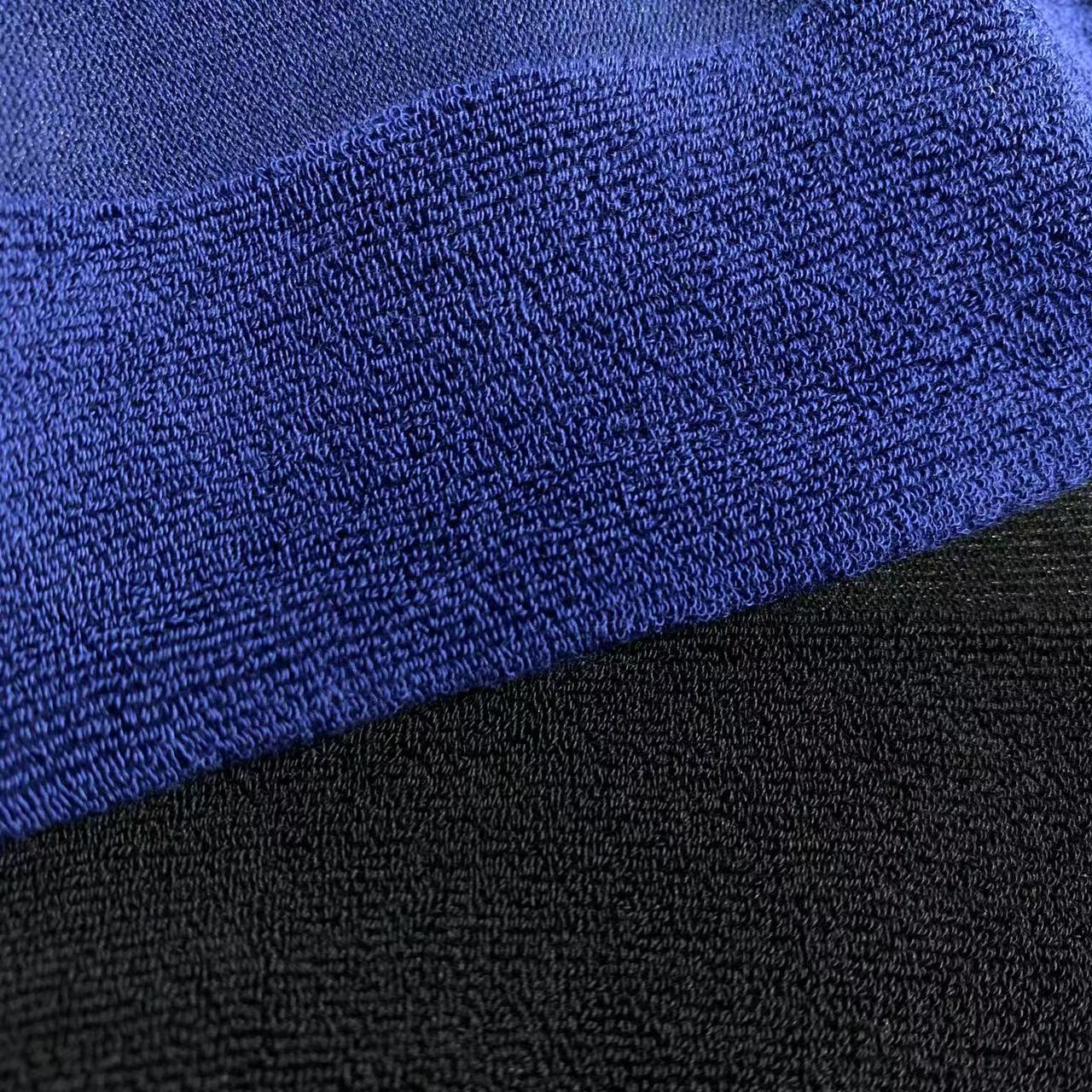 CND /발렌시아가 양말