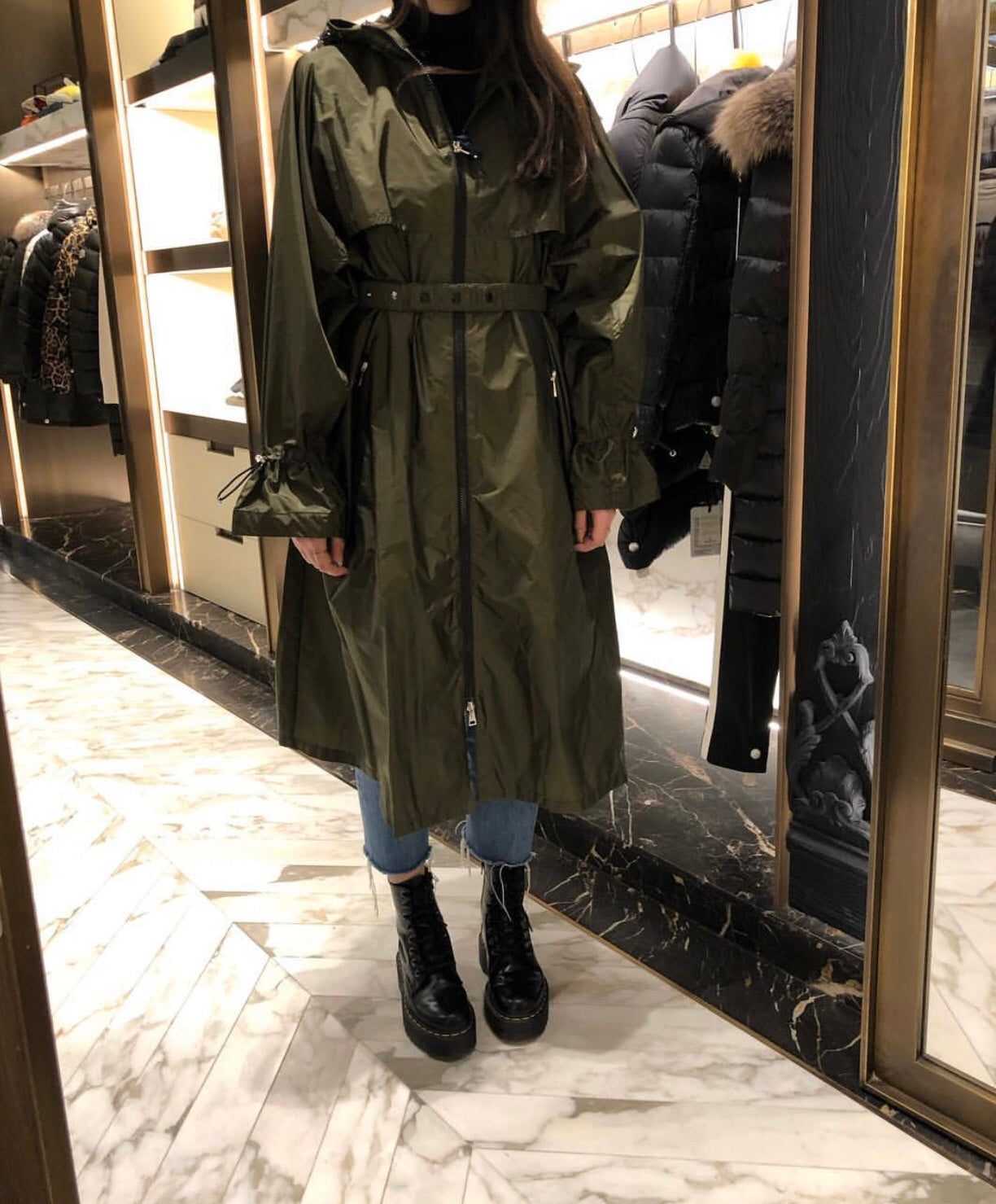 벨라 / MC 선크림이 도포된 롱 와일드웨이스트코트