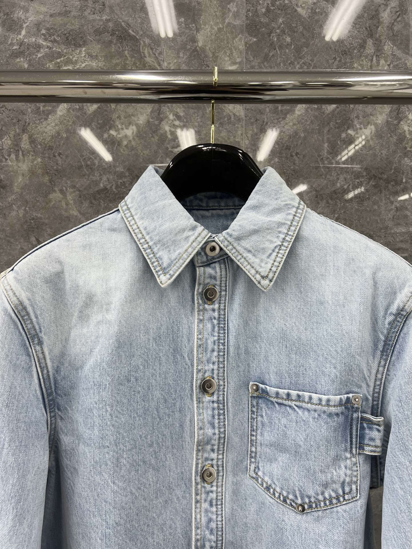 대리석 / 보테가베네타 라이트블루 데님 셔츠