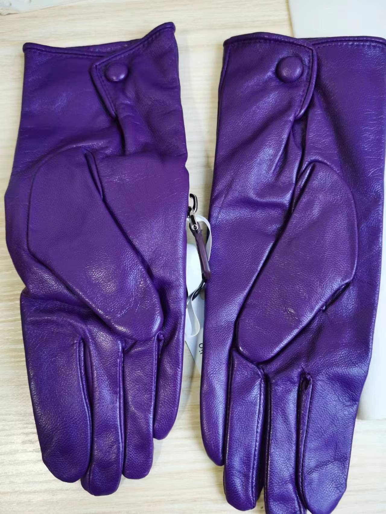 미스터리 / 프라다 장갑 (블랙/퍼플)