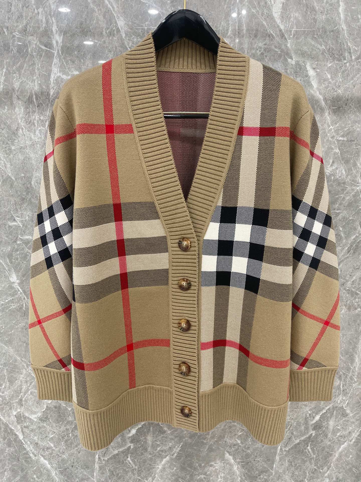 대리석 / 버버리 체크 가디건