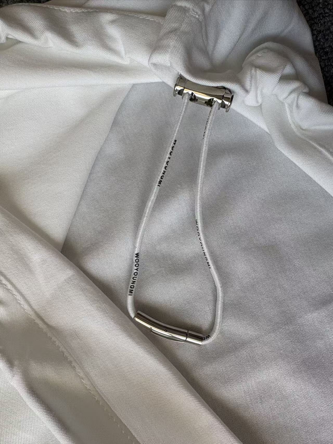 베어 / 우영미 25년 끈반팔화이트 반팔티