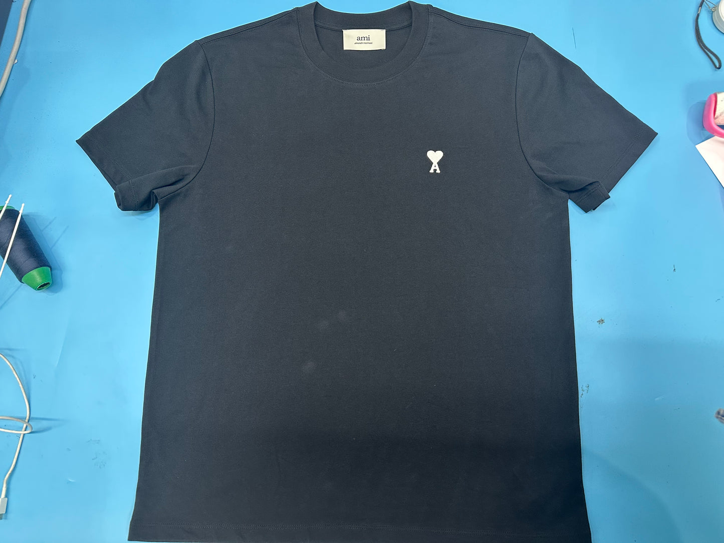 탑아미 / 아미 2025년 신상 화이트 와펜 반팔