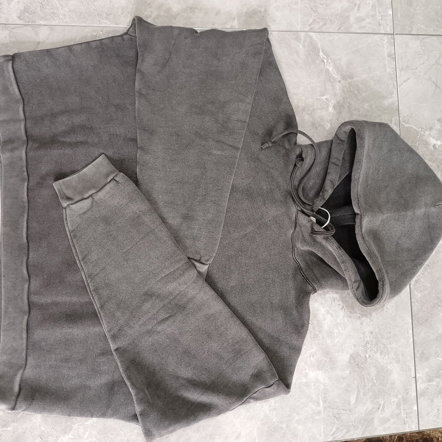 탑아크네 / 아크네 후드티