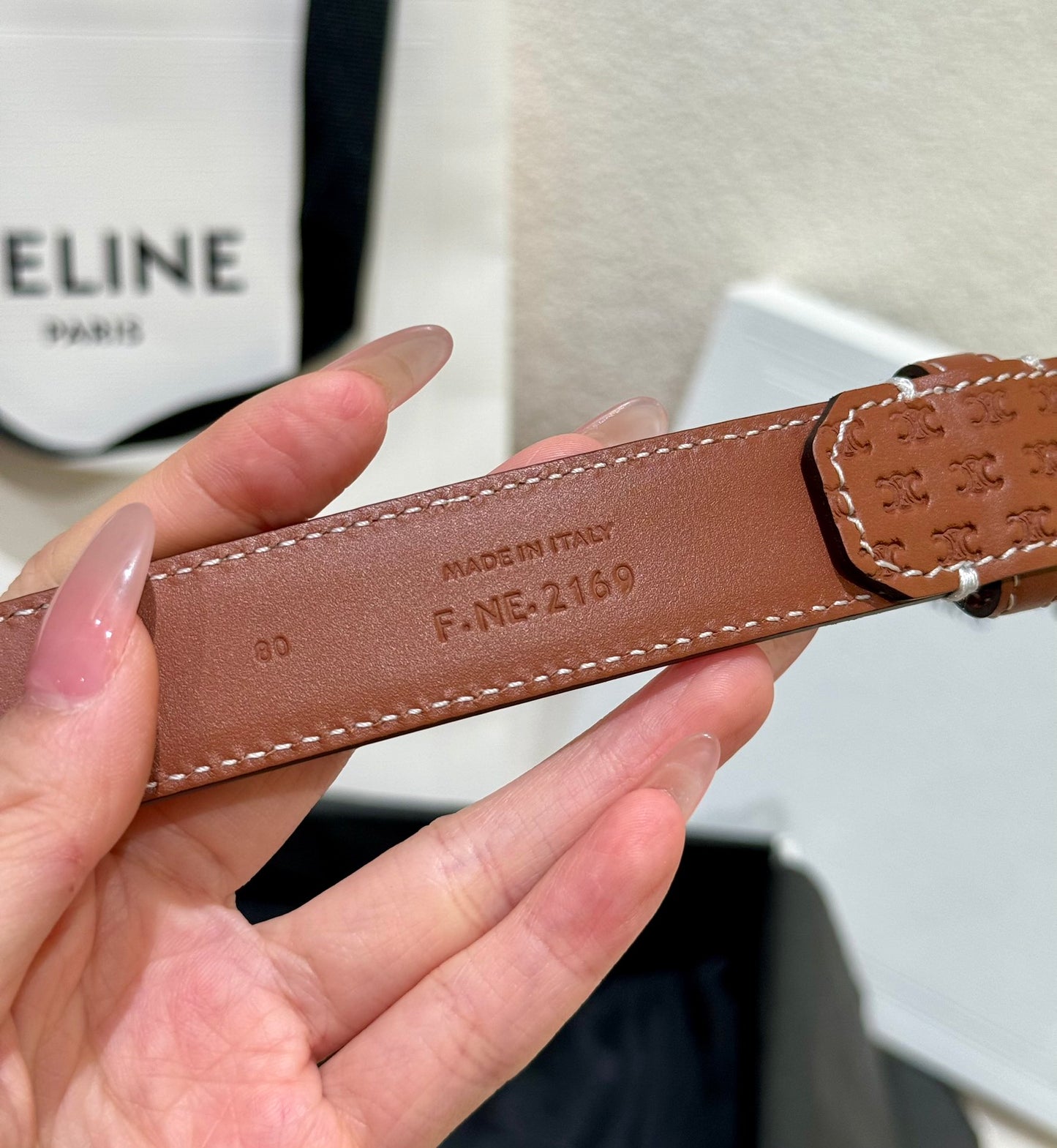 여자 셀린느 벨트