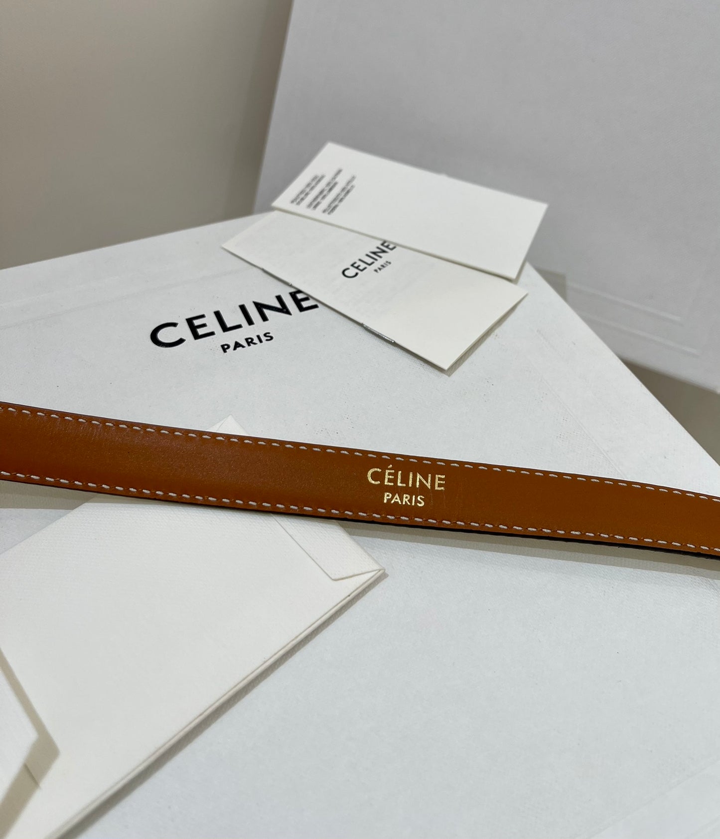 여자 셀린느 벨트