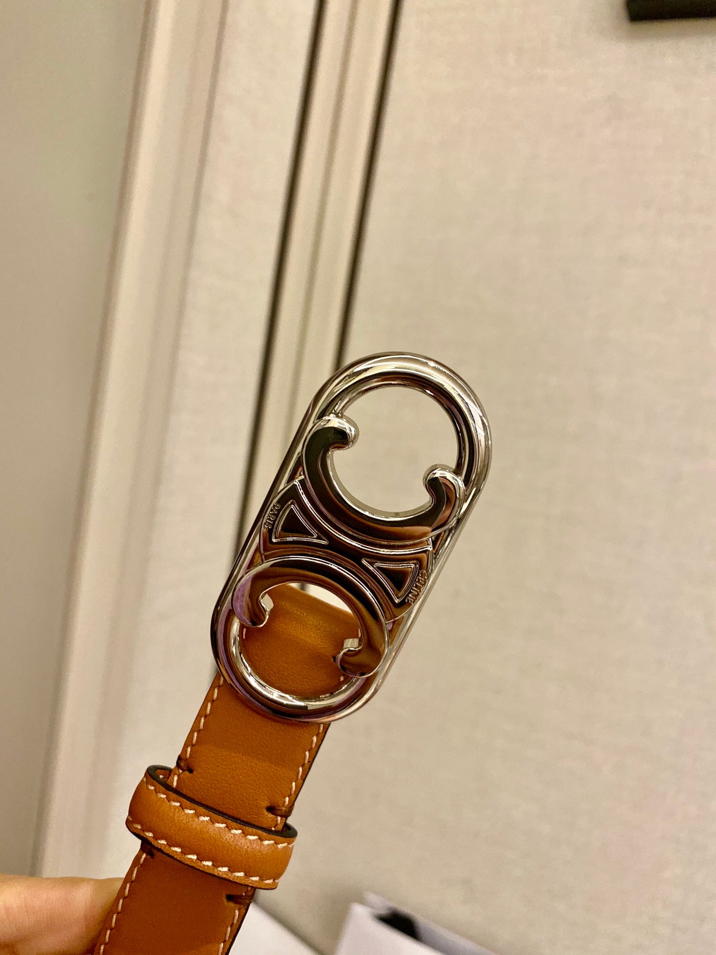 여자 셀린느 벨트