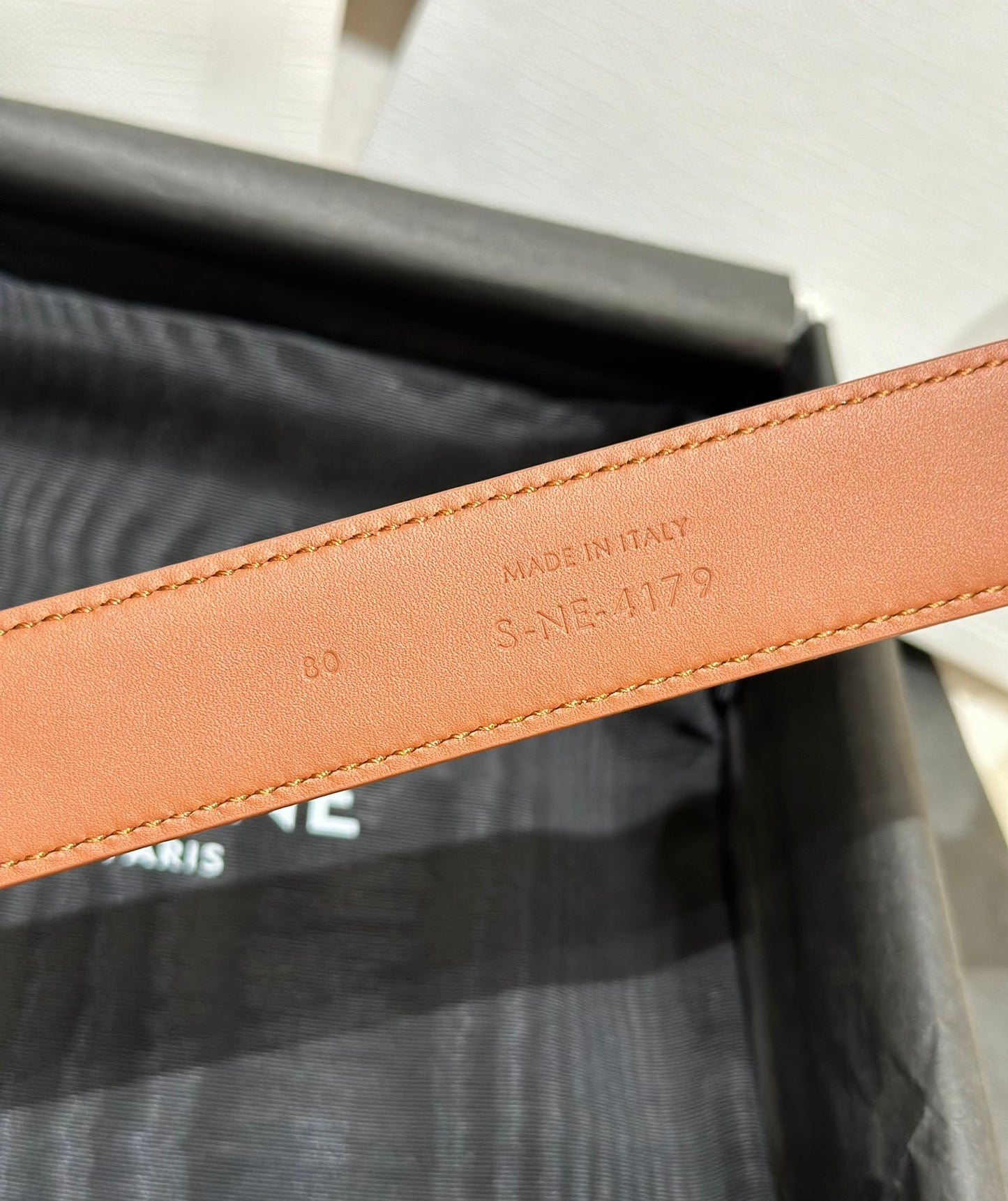 여자 셀린느 벨트