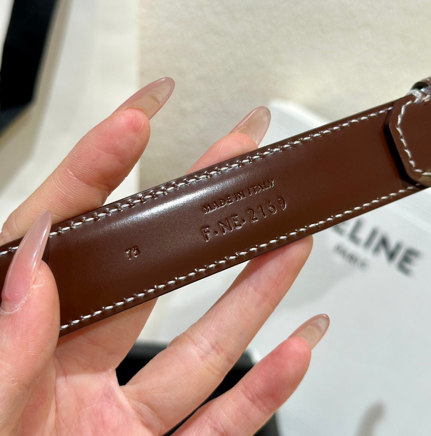 여자 셀린느 벨트