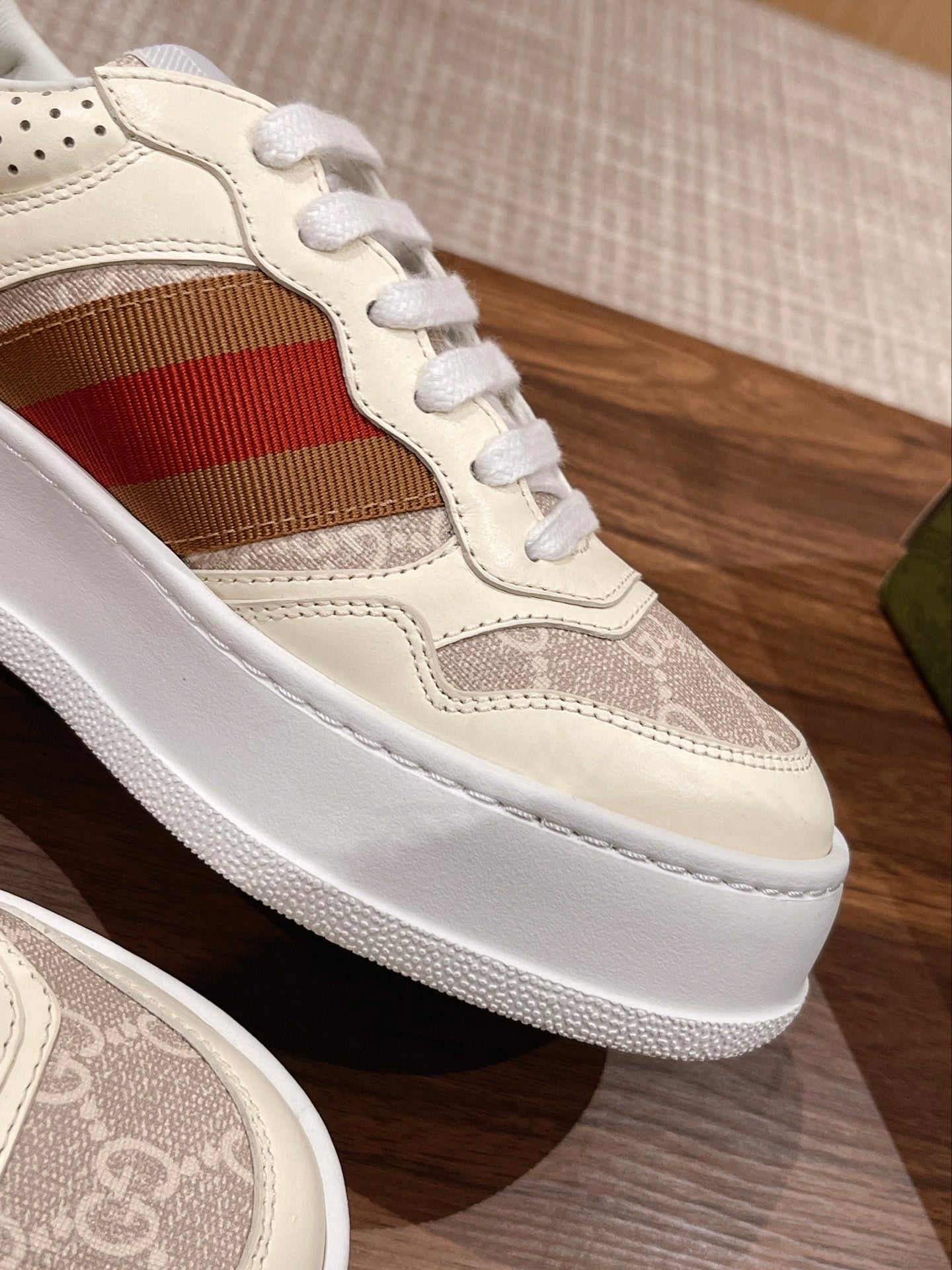 구찌 남성 운동화