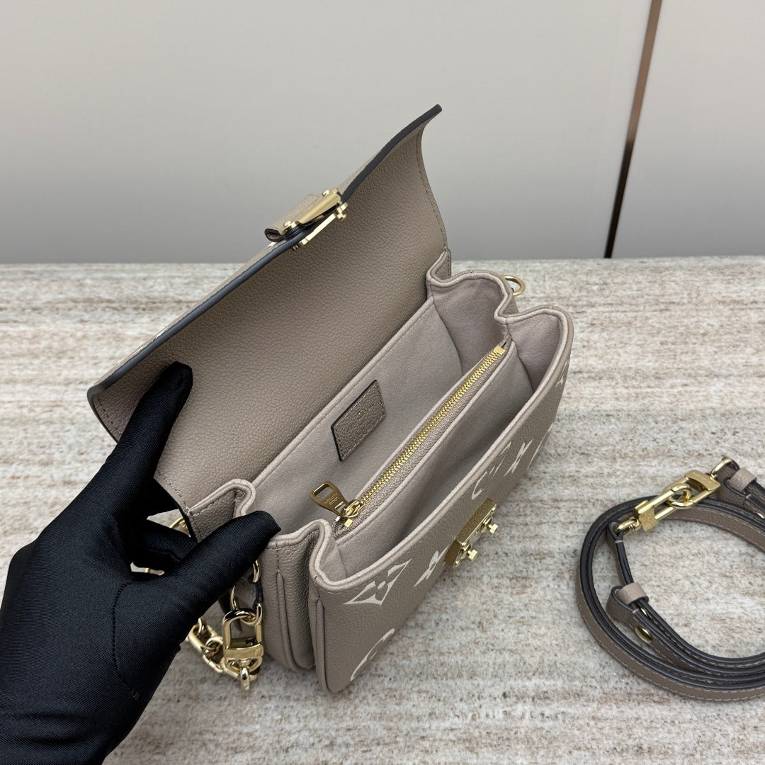 갓팩토리 / 루이비통 클러치 가방 크로스백