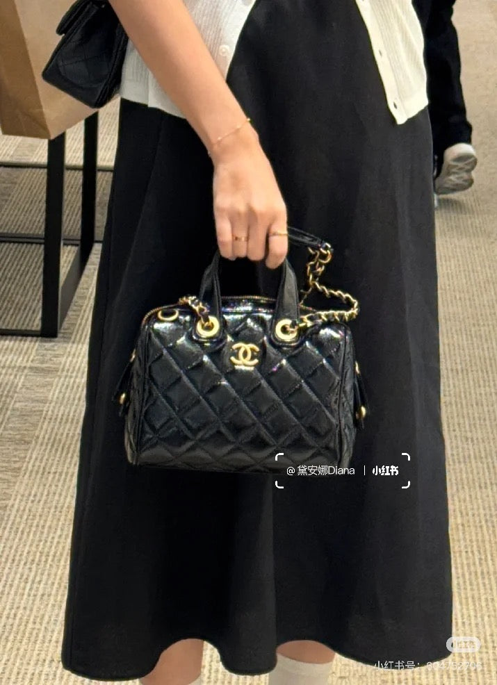 양 공장 / 샤넬 에나멜 가방