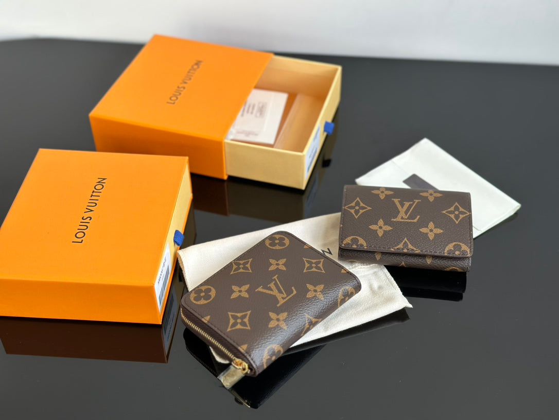 양 공장 / 루이비통 덮개 반지갑