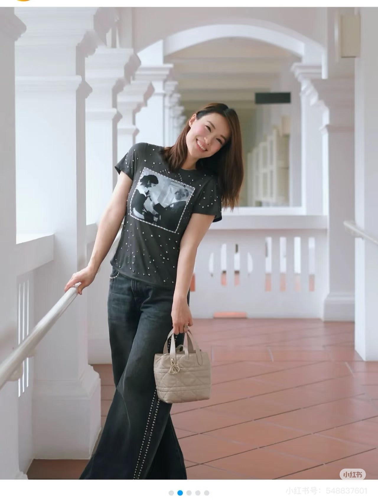 양 공장 / 디올 살구색 바구니 가방