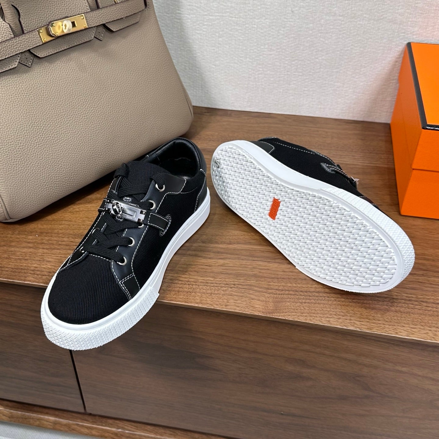 빙 공장 / 에르메스 커플 스니커즈