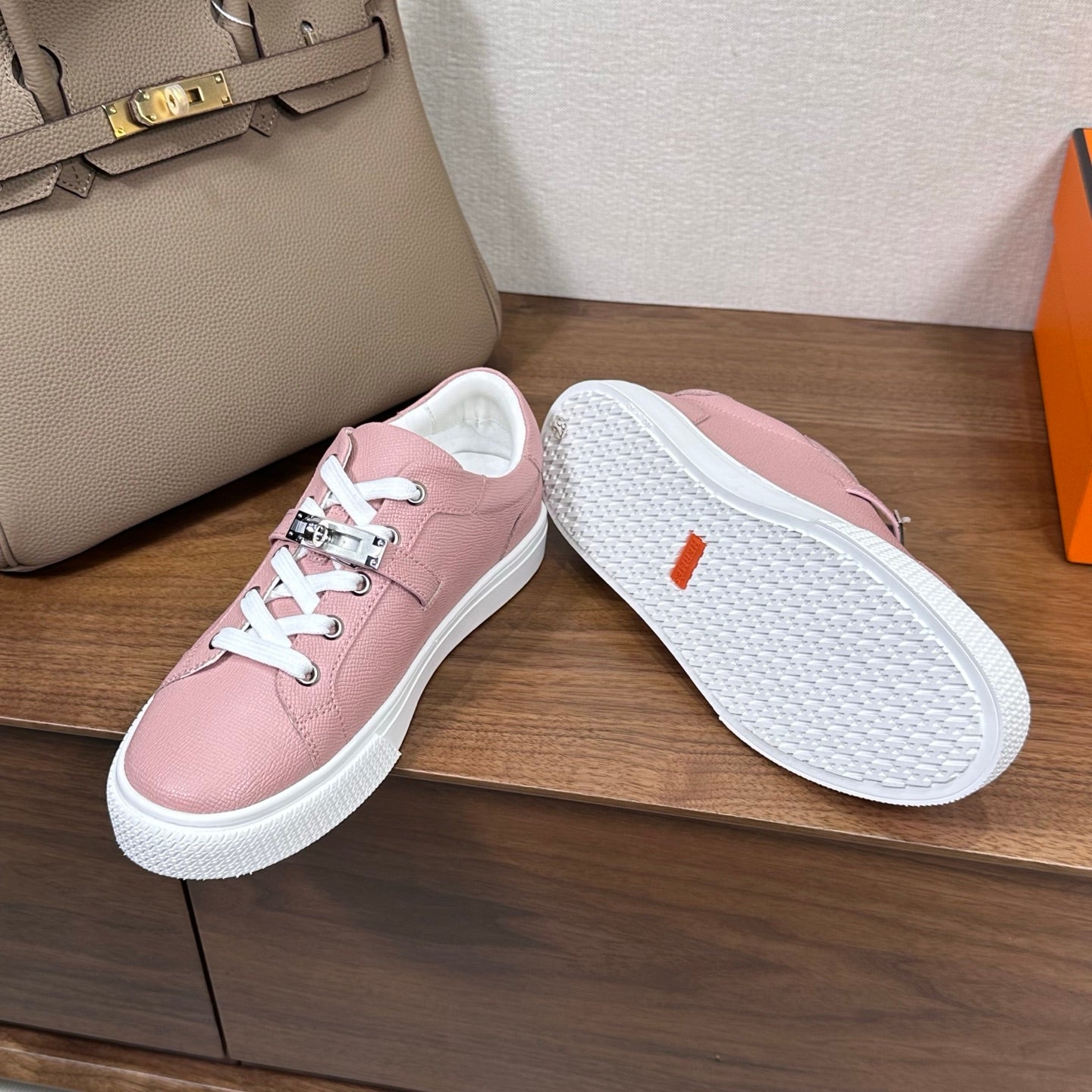 빙 공장 / 에르메스 커플 스니커즈