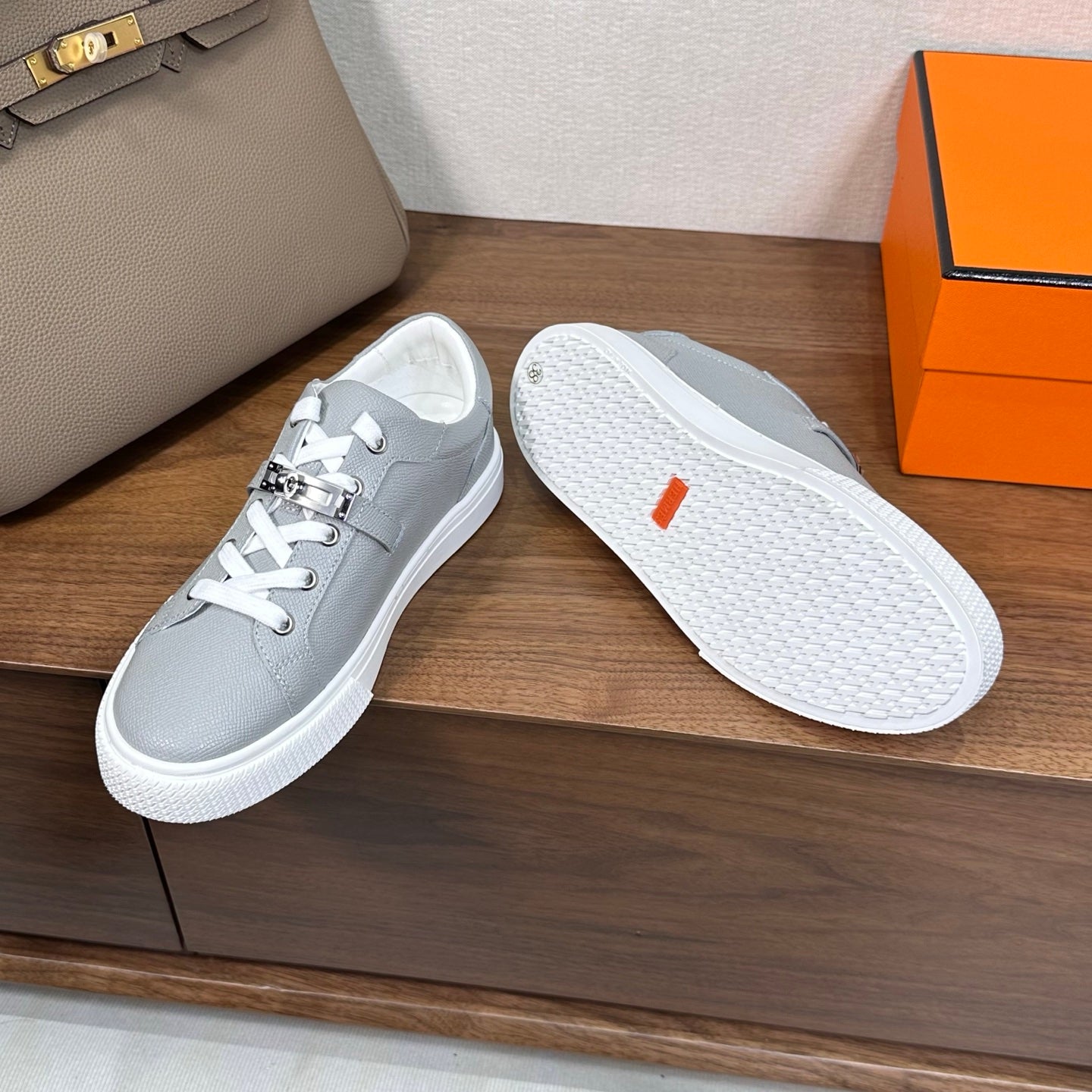 빙 공장 / 에르메스 커플 스니커즈