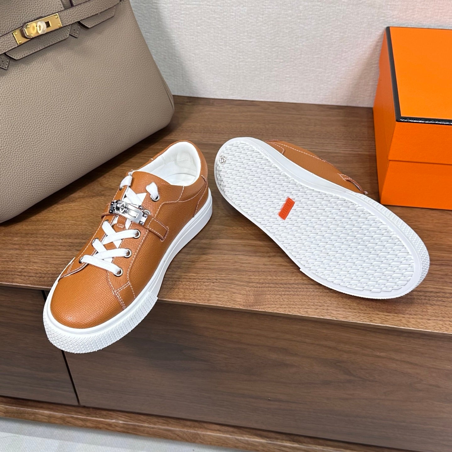 빙 공장 / 에르메스 커플 스니커즈