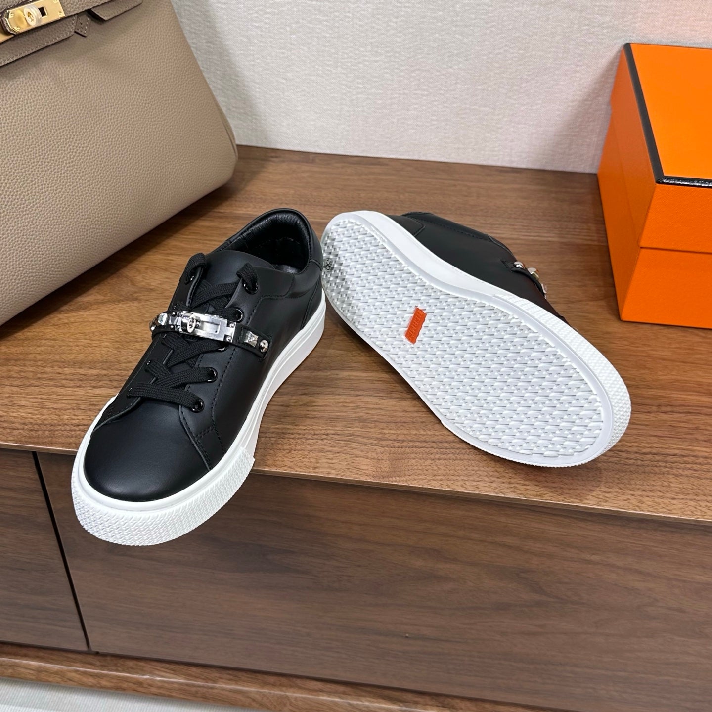 빙 공장 / 에르메스 커플 스니커즈