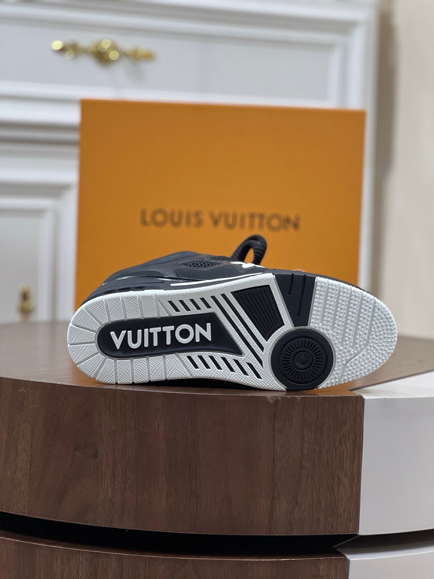빙 공장 / 루이비통 커플 운동화