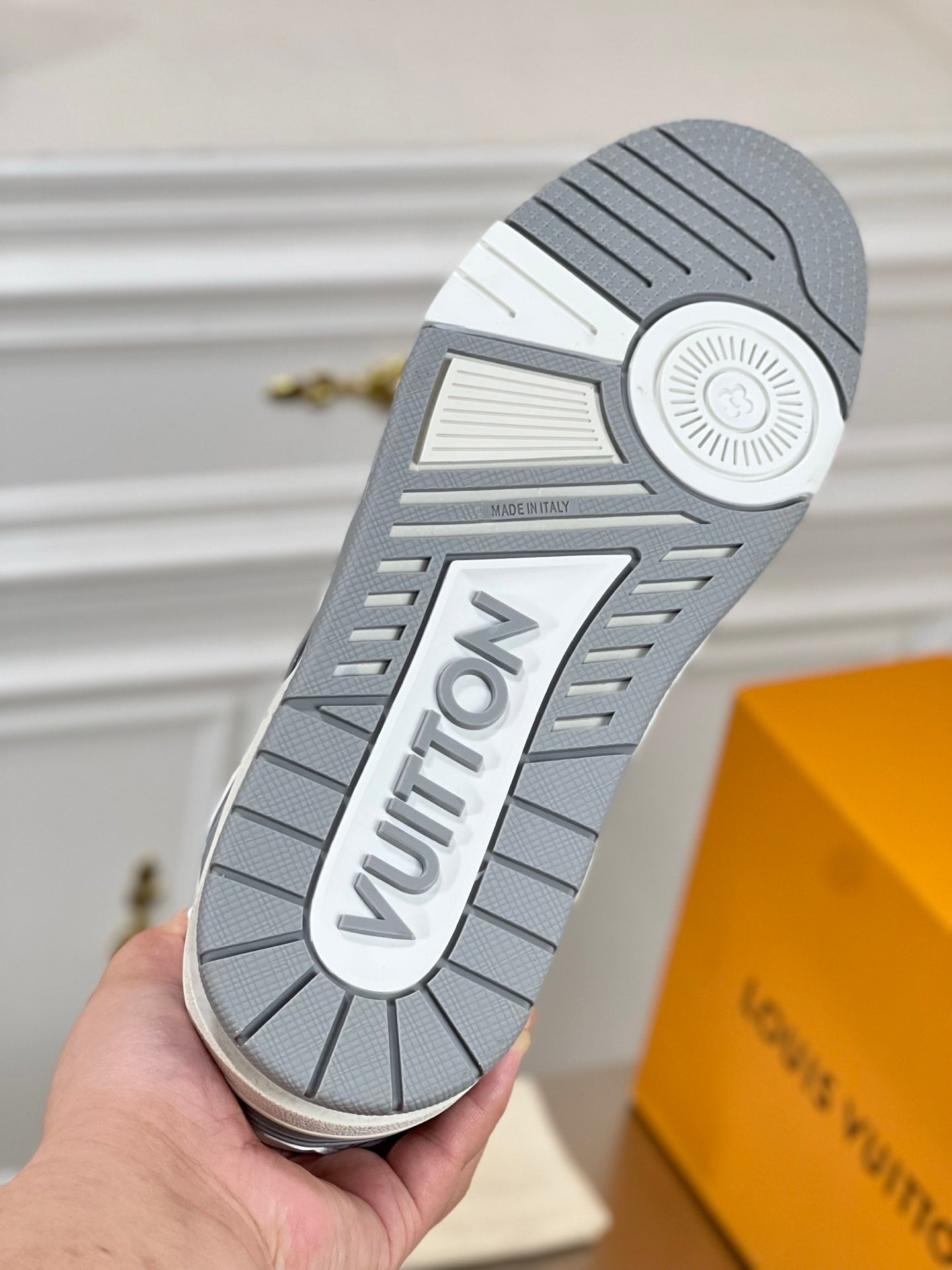 빙 공장 / 루이비통 커플 운동화