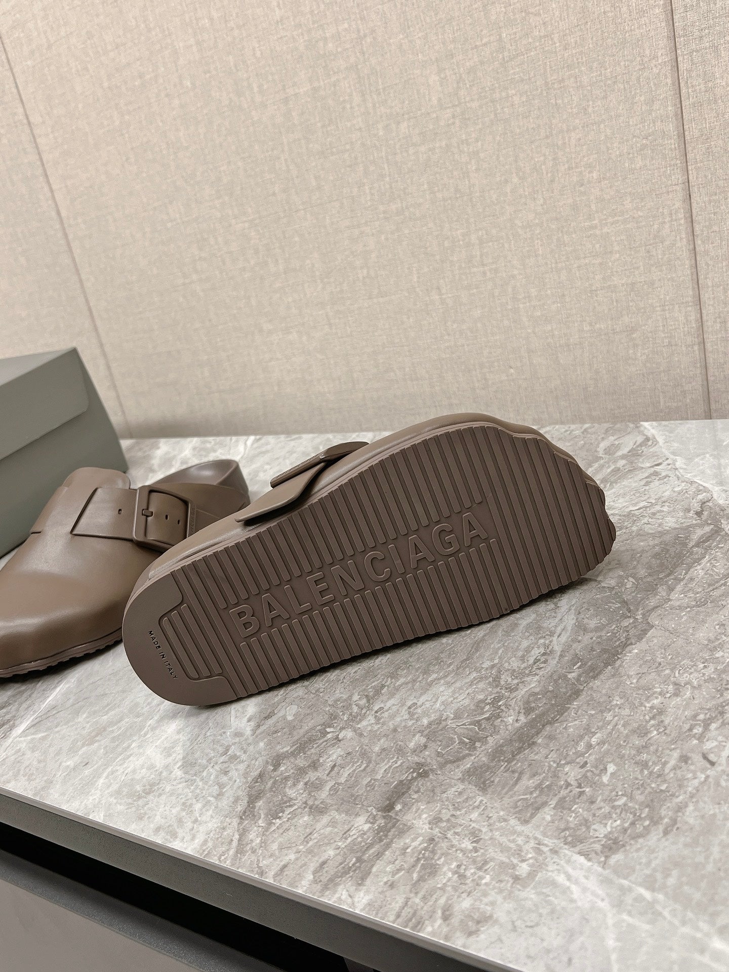 빙 공장 / 발렌시아가 남성 여성 슬리퍼
