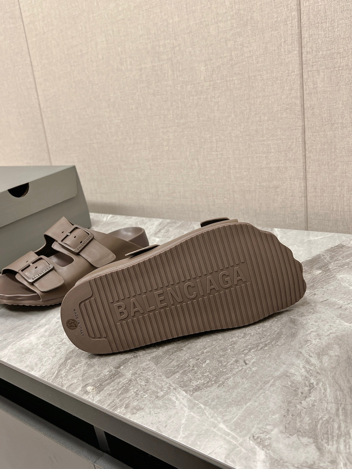 빙 공장 / 발렌시아가 남성 여성 슬리퍼