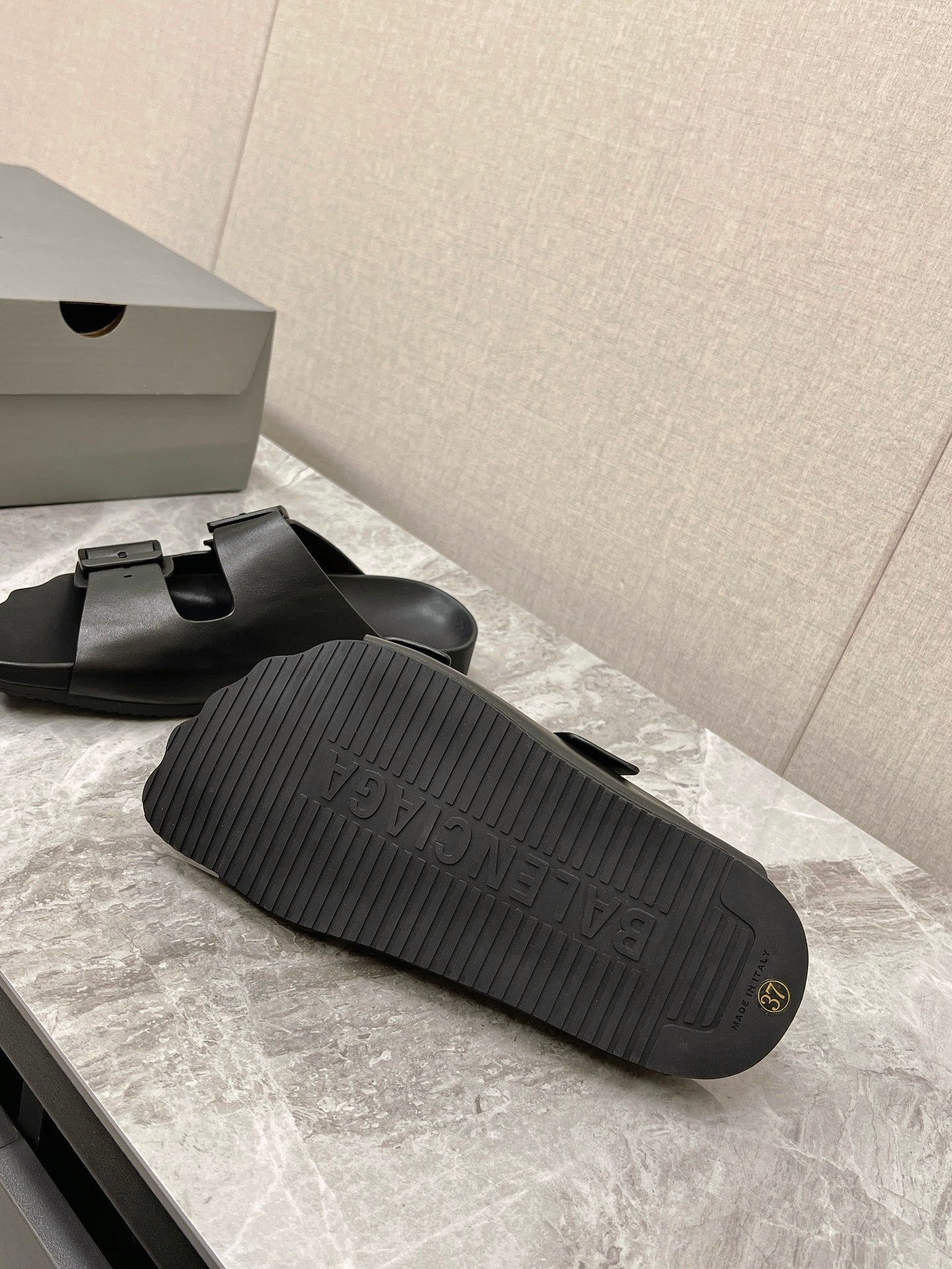 빙 공장 / 발렌시아가 남성 여성 슬리퍼