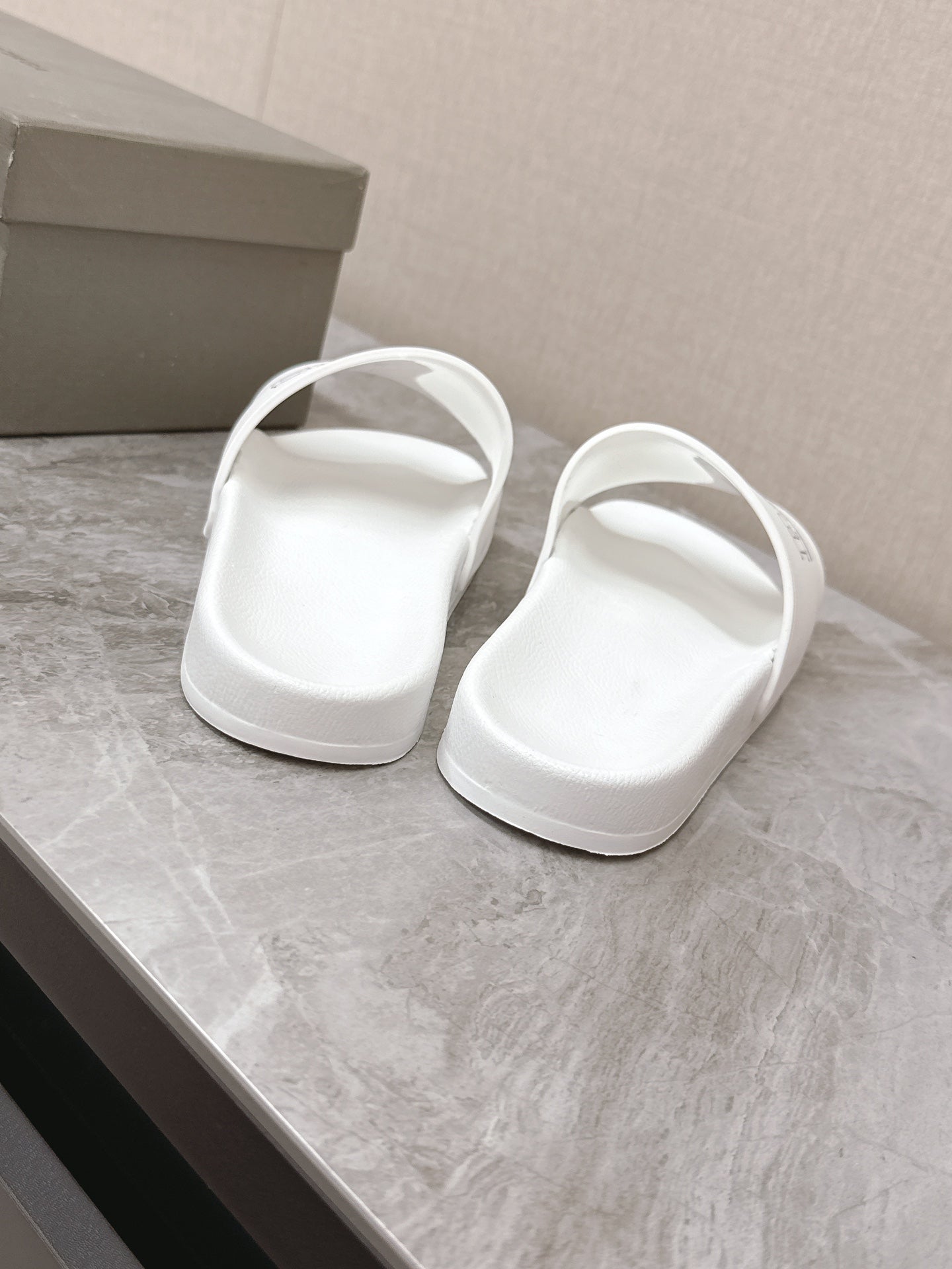 빙 공장 / 발렌시아가 남성 여성 슬리퍼