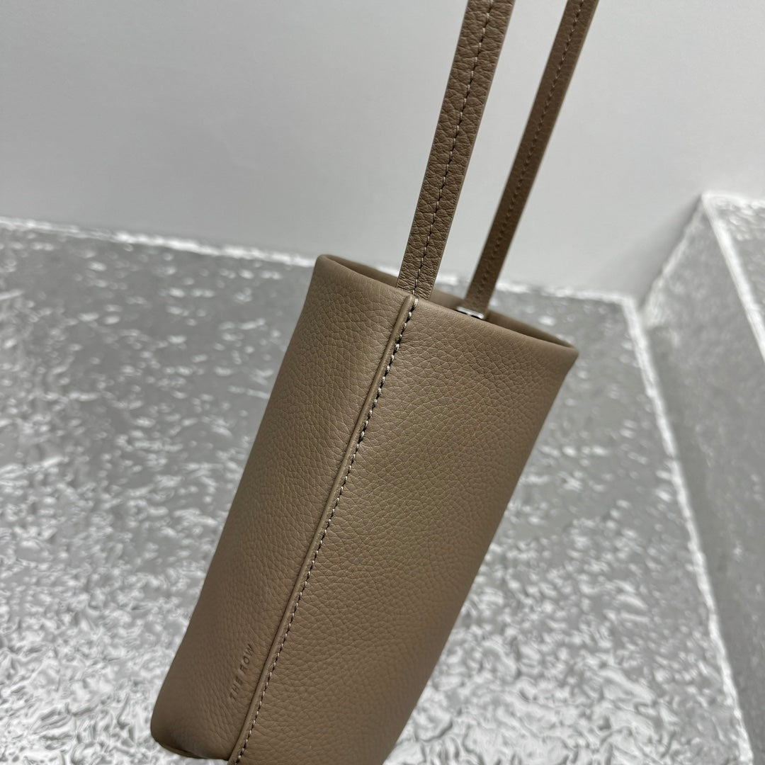 카타 / 더로우 크로스 버킷백