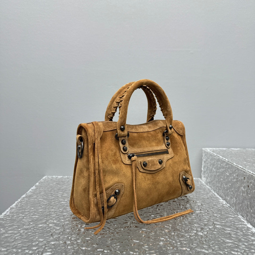 카타 / 발렌시아가 기관차 가방