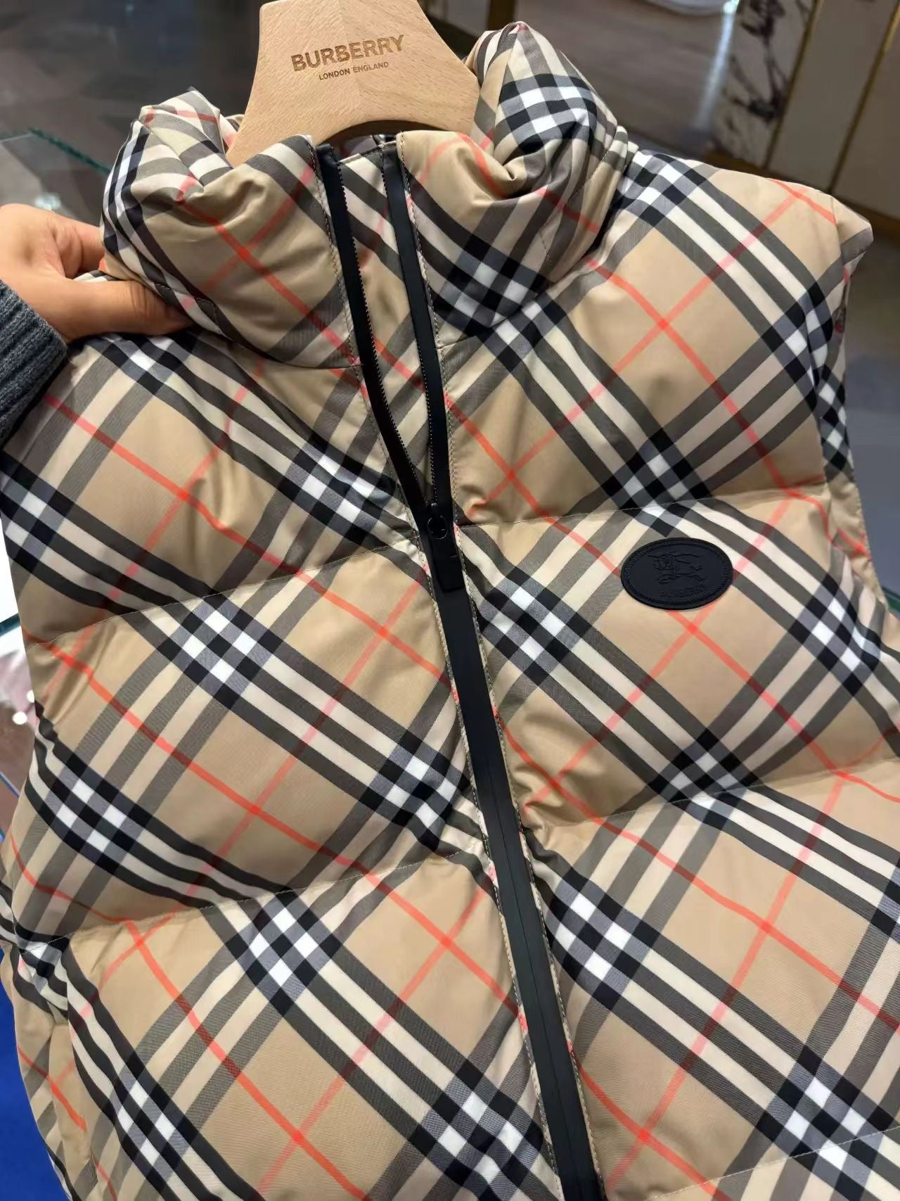 BVG / 버버리 패딩 조끼