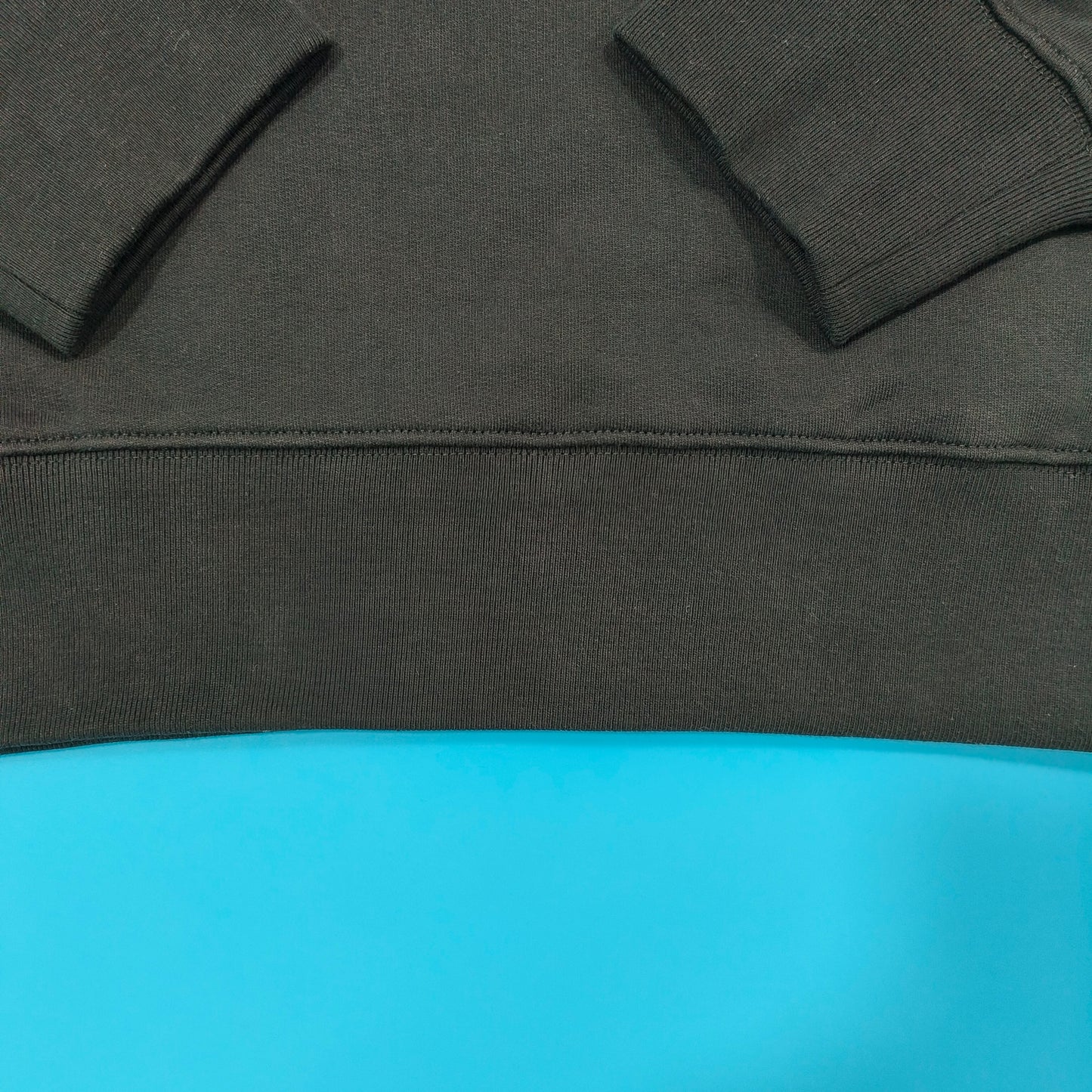 탑몽클X  / MC 스웨츠셔츠