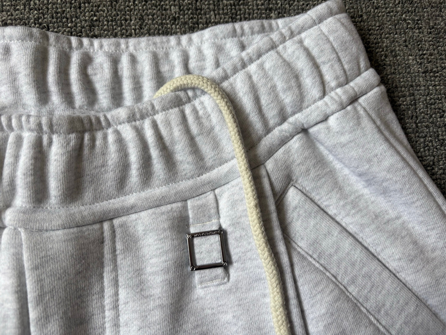 베어 / 우영미 25년 끈와이드팬츠 그레이