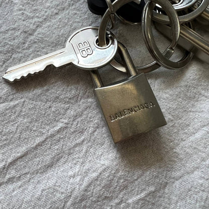 CND / 발렌시아가 키링