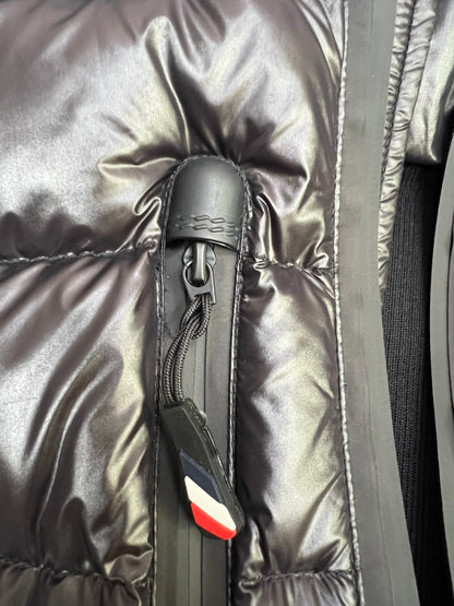 탑몽클  / MC 에이프레스 스키니트 소매 패딩