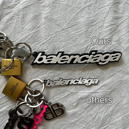 CND / 발렌시아가 키링