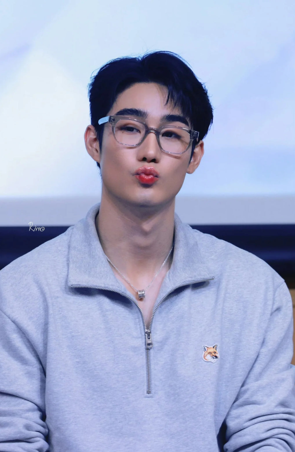 탑아키마 / 메종키츠네 싱글 노랑 폭스 반집업