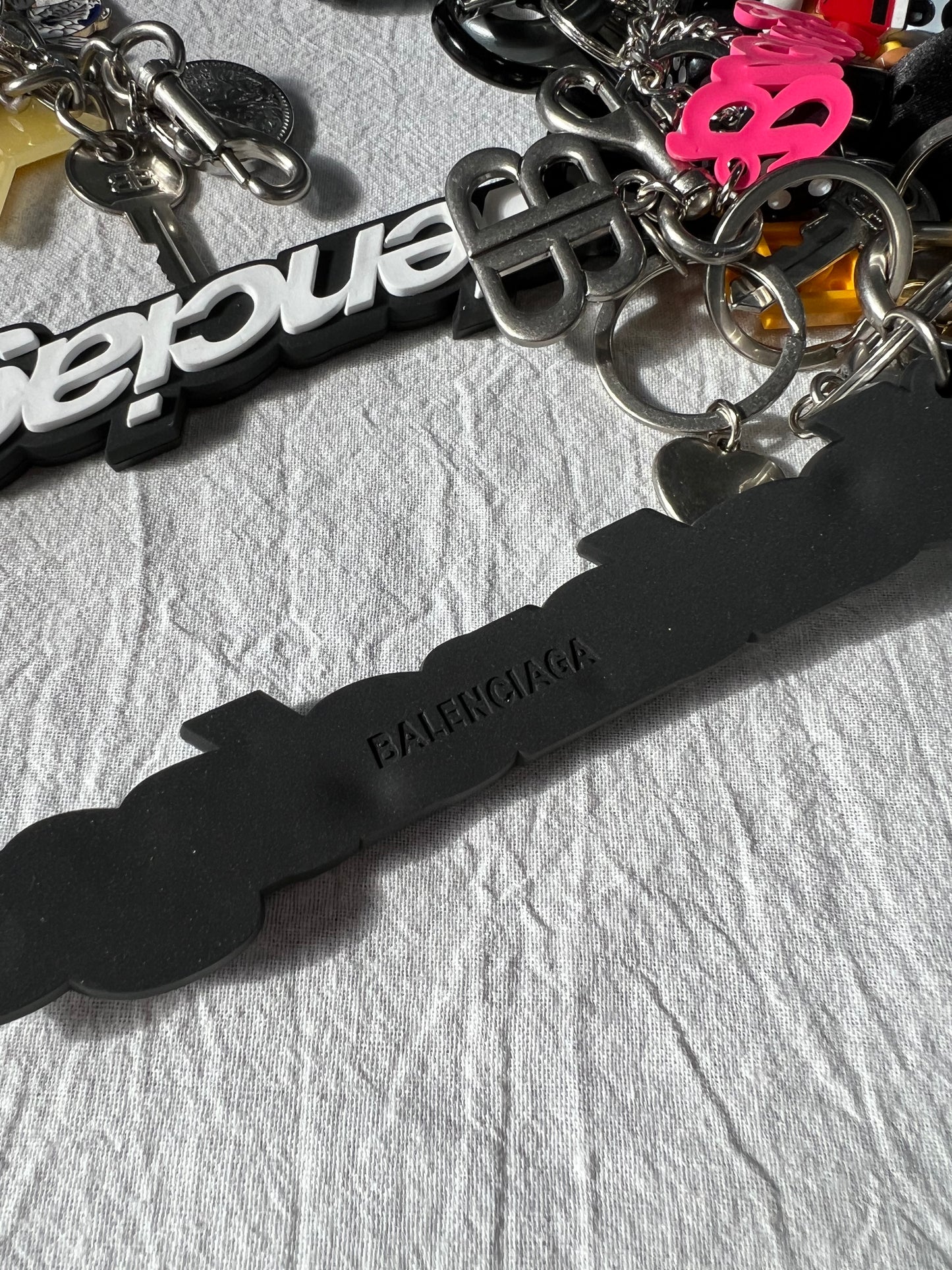 CND / 발렌시아가 키링