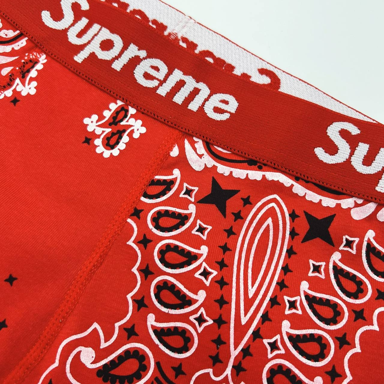 CND /슈프림 속옷