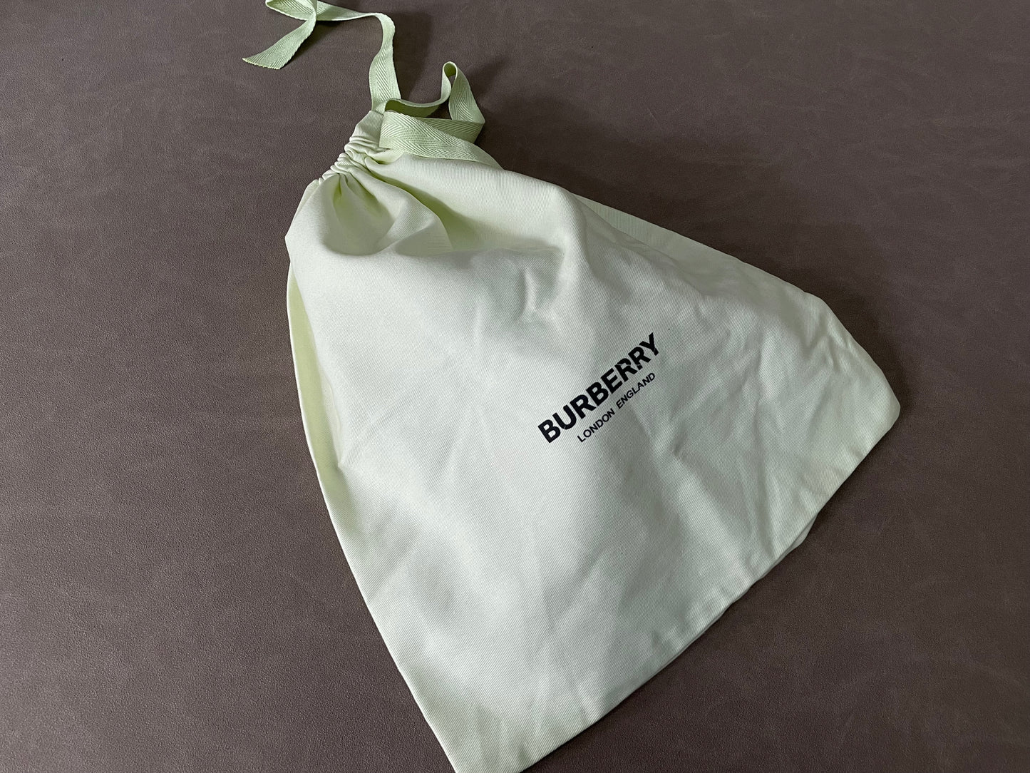 웨이브/버버리 모자