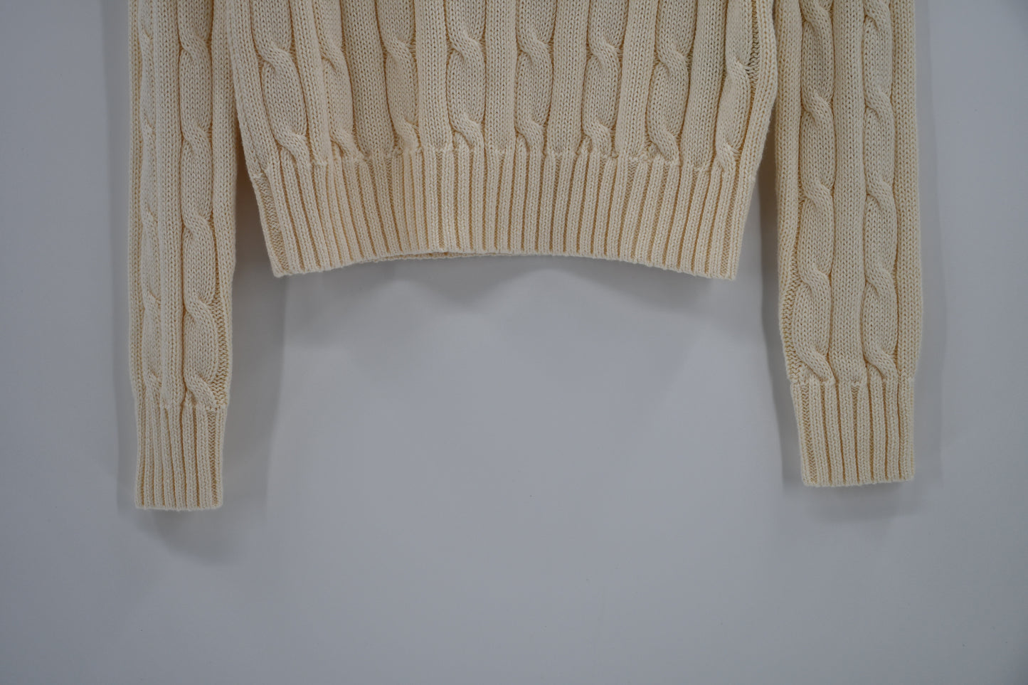 탑키츠네 / 폴로 여성 꽈배기 짜임 라운드 니트