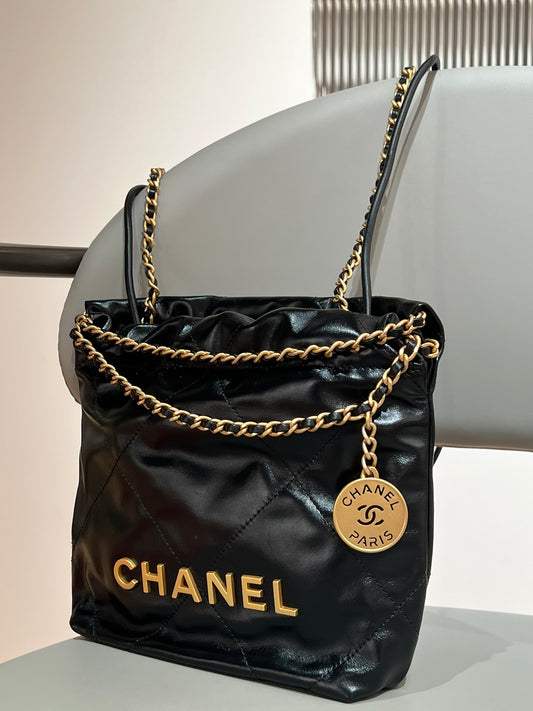 지존 / 샤넬  22 Bag 미니 프리미엄 오리지널 송아지 가죽 블랙 빈티지 골드 사이즈:20x19x6cm