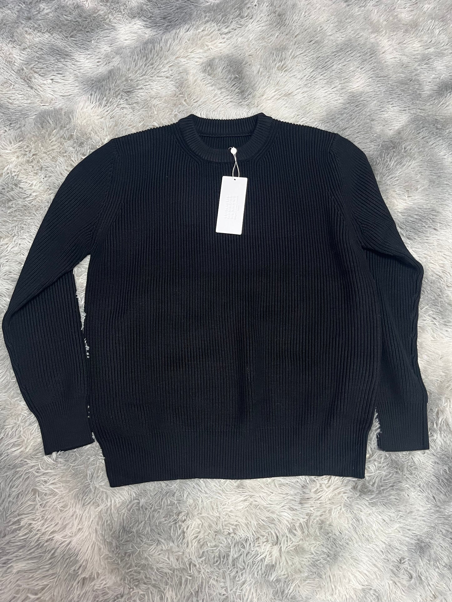 탑아키마 / 마르지엘라  23AW 사각스티치솔리드울풀오버니트