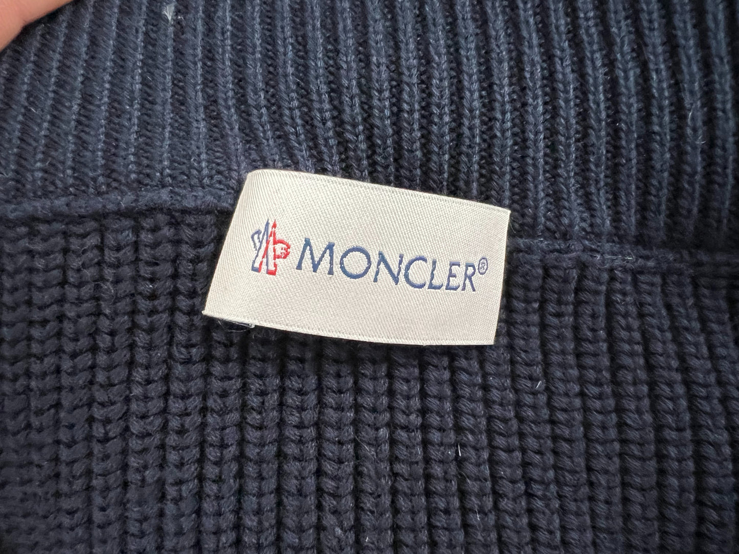 탑몽클 / MC 모자 스트라이프 맨투맨