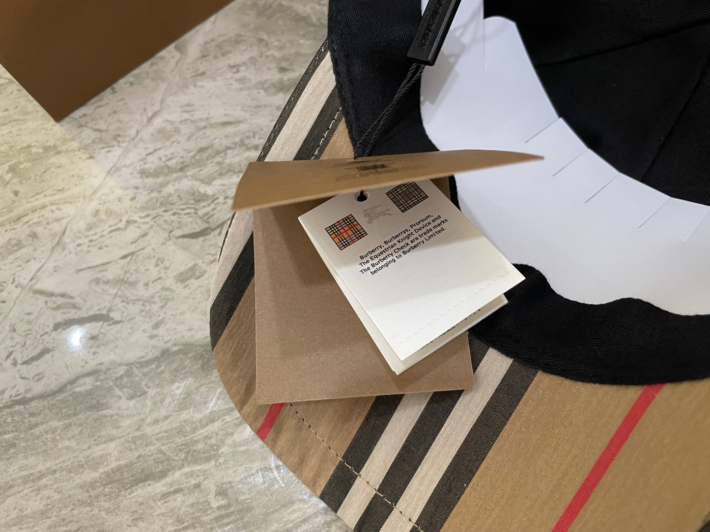 웨이브/버버리 모자