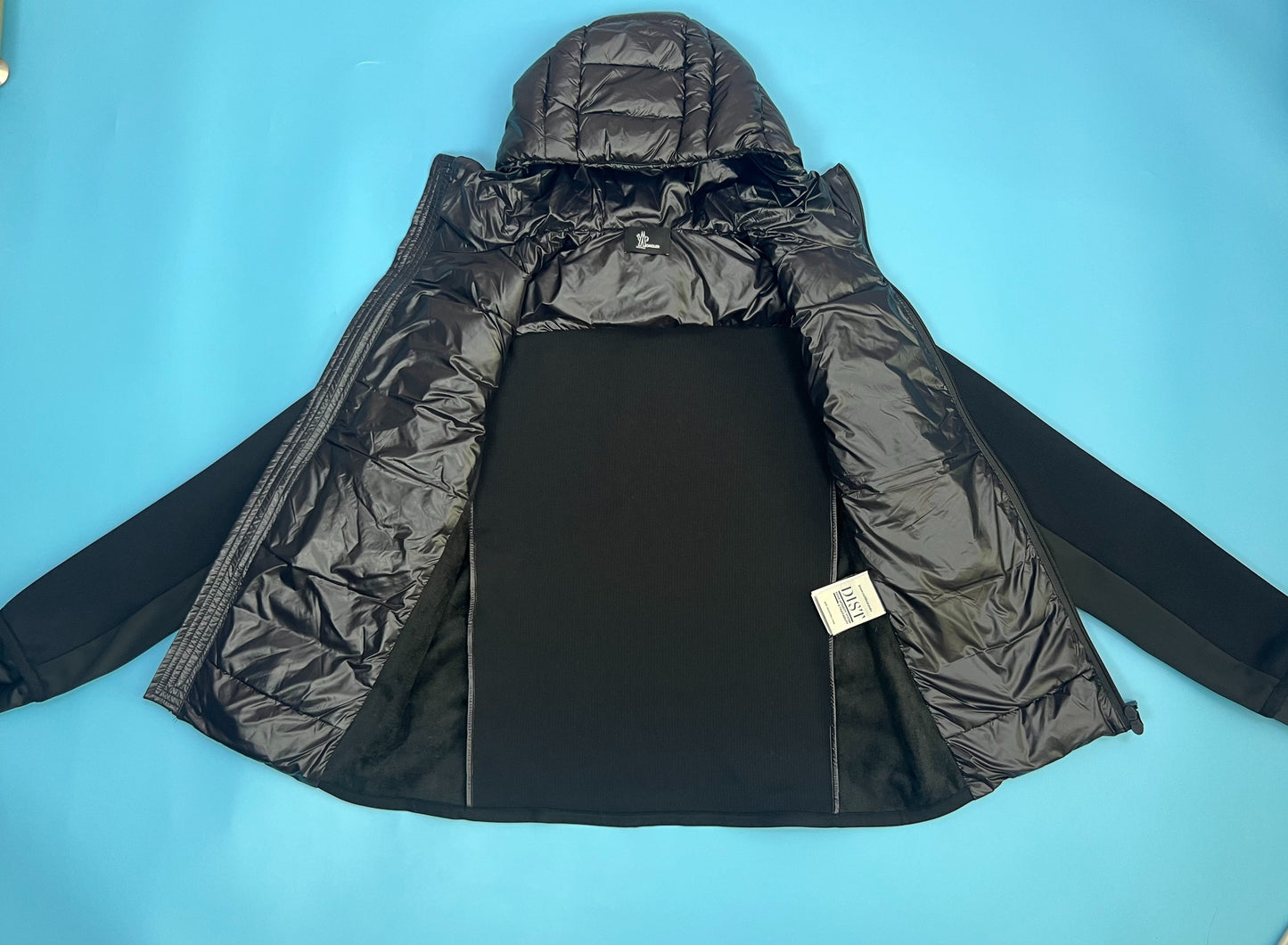 탑몽클  / MC 에이프레스 스키니트 소매 패딩