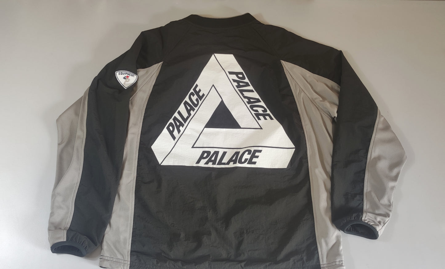 탑팔라스 / Palace Shell Pullover Jacket 팔라스 쉘 풀오버 자켓 SS22