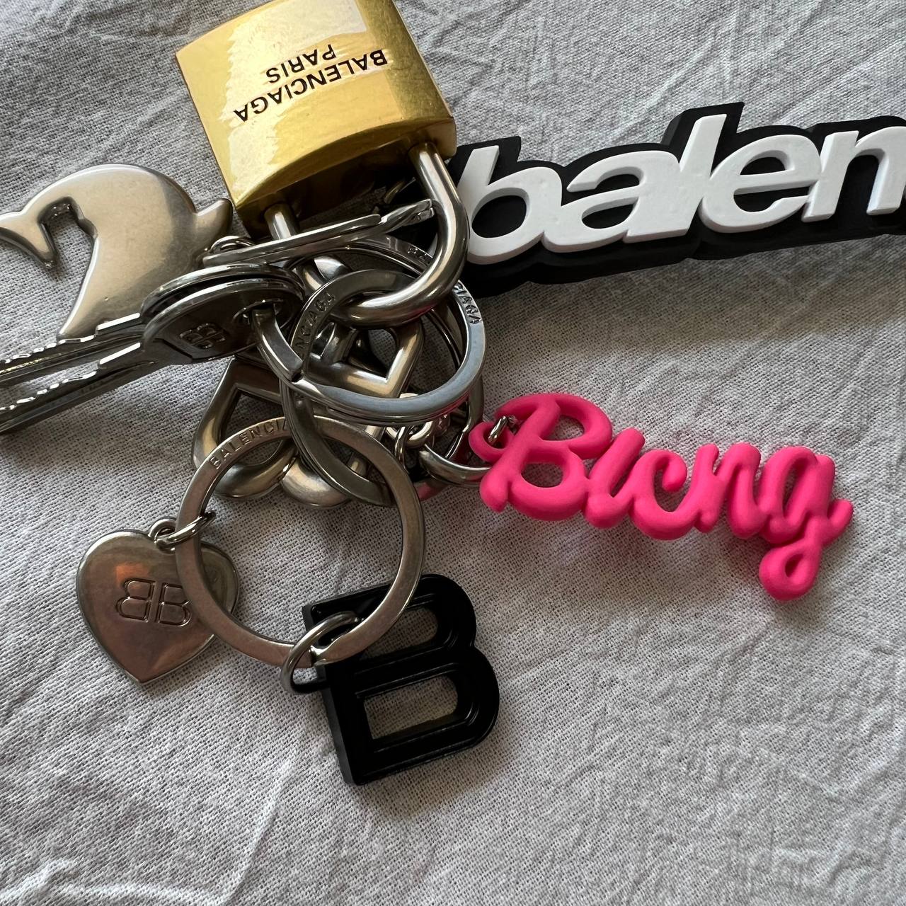 CND / 발렌시아가 키링