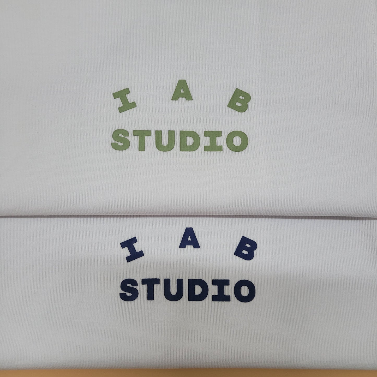 탑아이앱 / 아이앱 티셔츠 화이트 라이트 그린